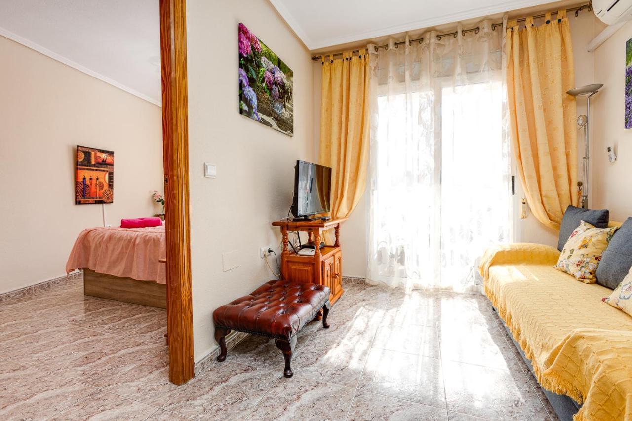 Apartament Caballero De Rodas Τορεβιέχα Εξωτερικό φωτογραφία